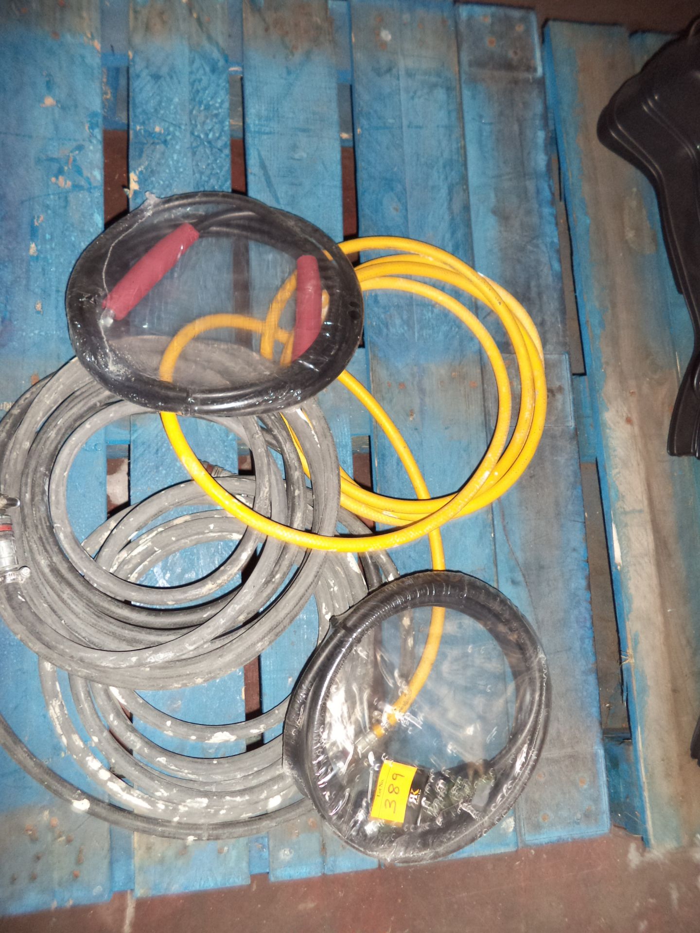 Quantity of assorted air & other hose IMPORTANT: Please remember goods successfully bid upon must be - Image 2 of 3