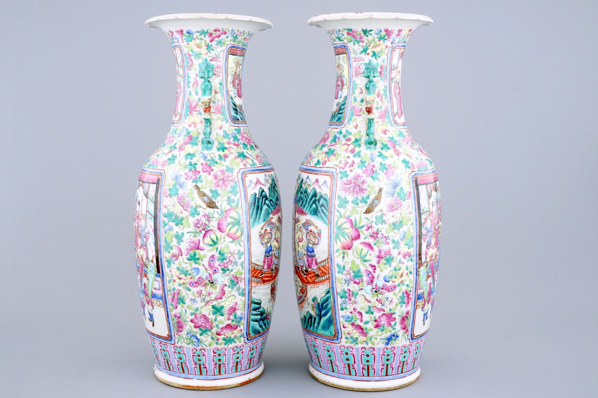 A pair of tall Chinese famille rose vases, 19th C. - H.: 61,5 cm - - Image 2 of 6