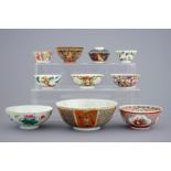 A collection of 10 various Chinese famille rose and Bencharong bowls, 19/20th C. - [...]