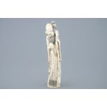 A tall Chinese carved ivory figure of Shou Lao, late 19th C. - H.: 30,5 cm -