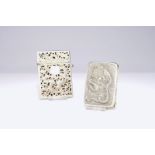 A Chinese silver card box and a cigarette case, 19/20th C. L.: 10,5 cm - W.: 7,5 cm L.: 9 cm - W.: 7