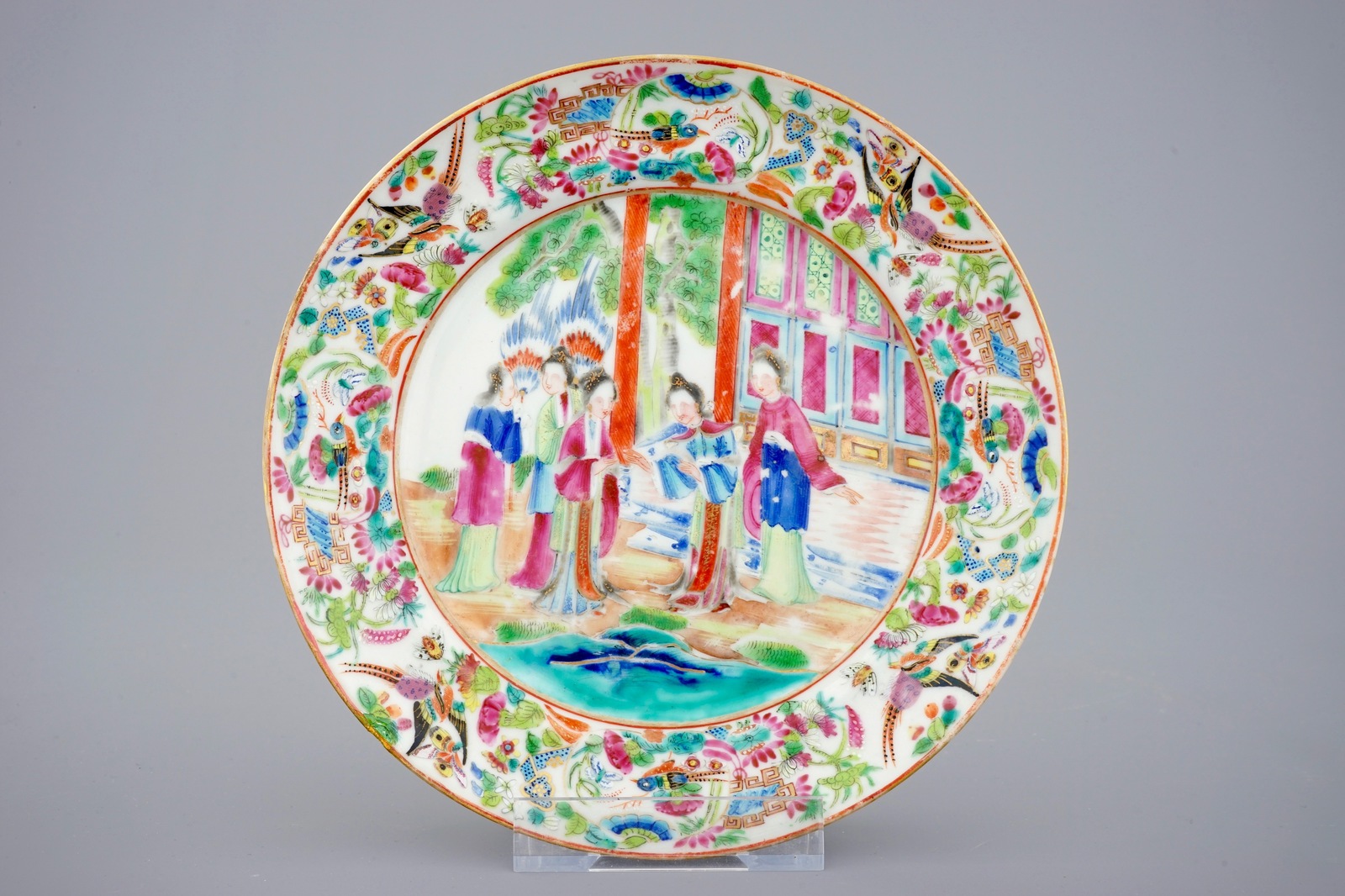 A set of six Chinese Canton famille rose medallion plates, 19th C. Dia.: 21,5 cm (the largest) - Image 3 of 3