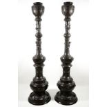 A pair of very tall Japanese bronze floor lamp columns, Meiji, 19th C. H.: 177 cm Condition