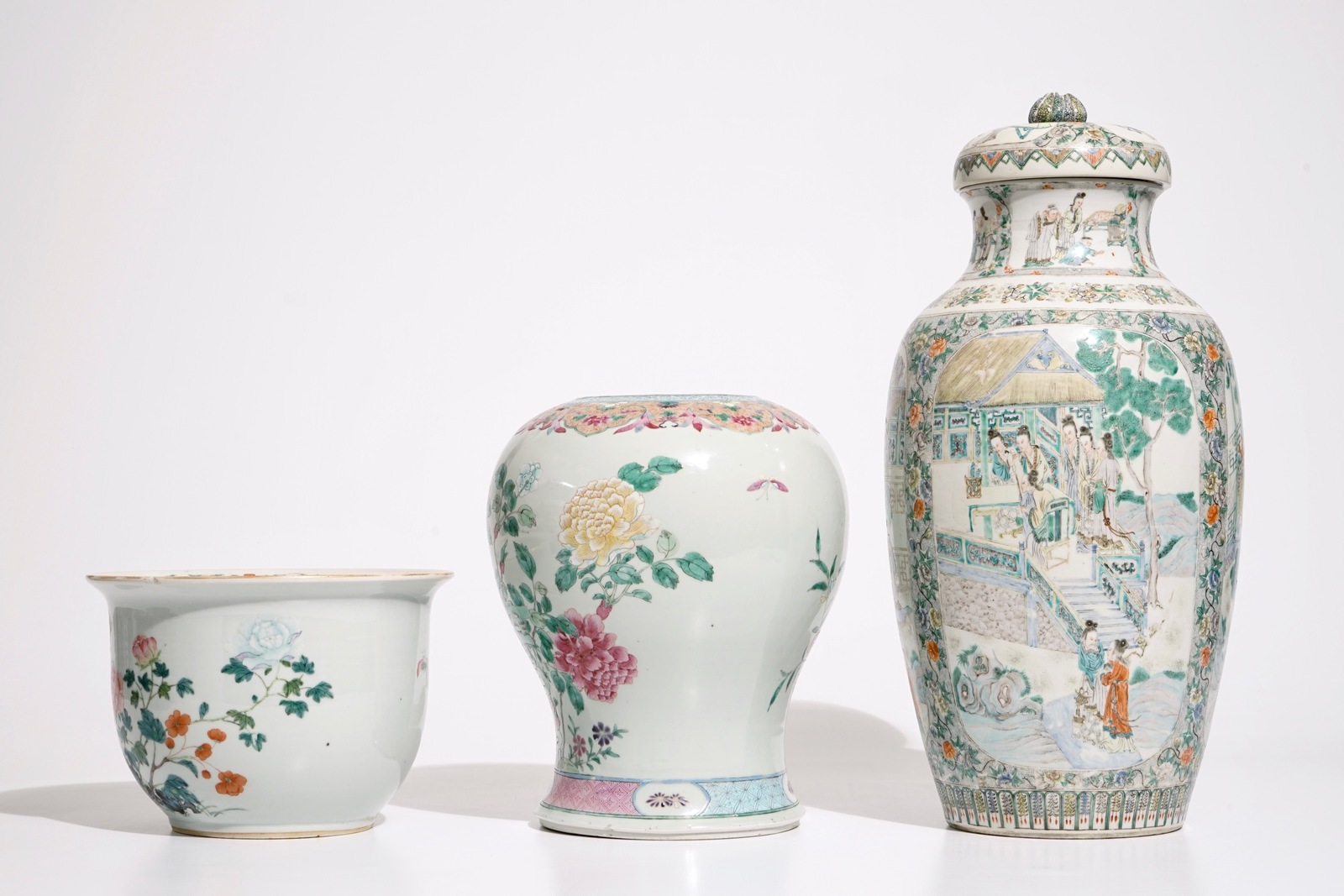 A Chinese Canton famille verte vase, a famille rose flowerpot and a baluster vase, 18/19th C H.: - Image 4 of 7