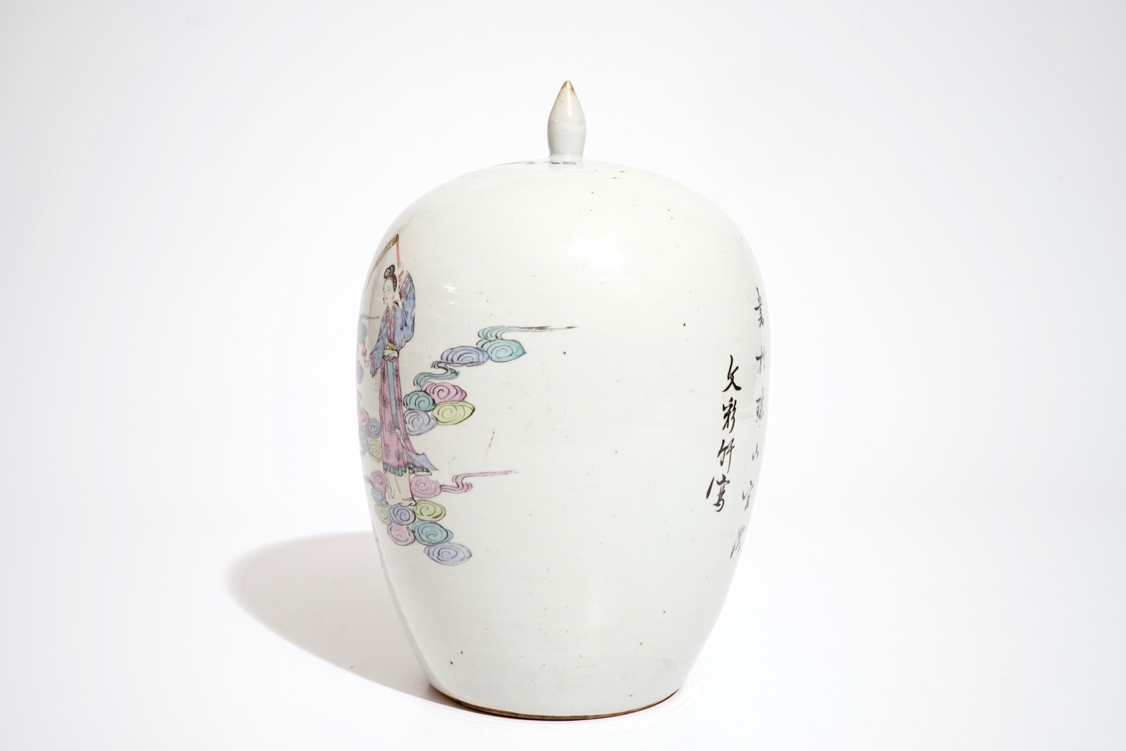 A varied lot of Chinese famille rose and monochrome porcelain, 19/20th C. H.: 32,5 cm (the ginger - Image 13 of 15