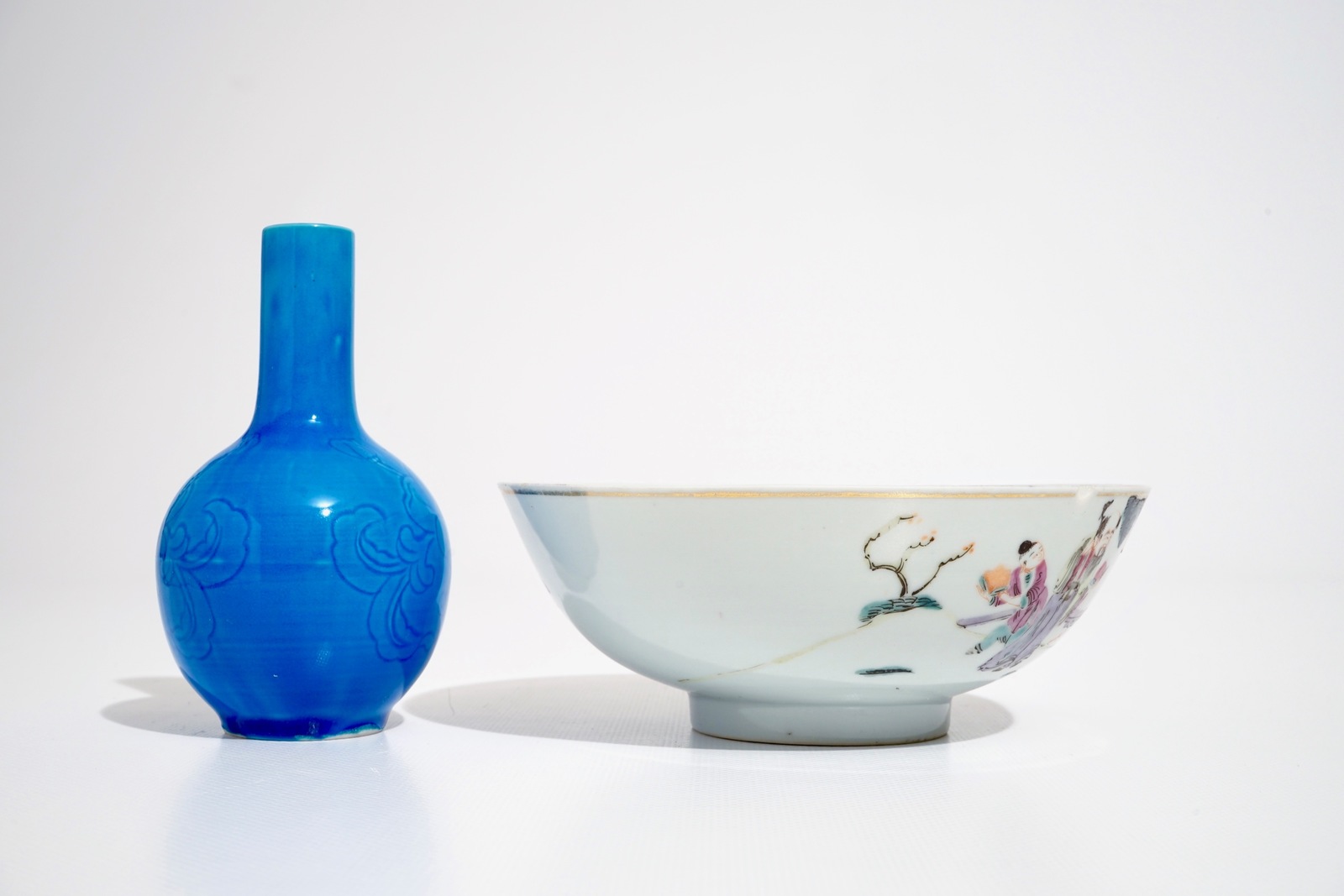 A varied lot of Chinese famille rose and monochrome porcelain, 19/20th C. H.: 32,5 cm (the ginger - Image 5 of 15