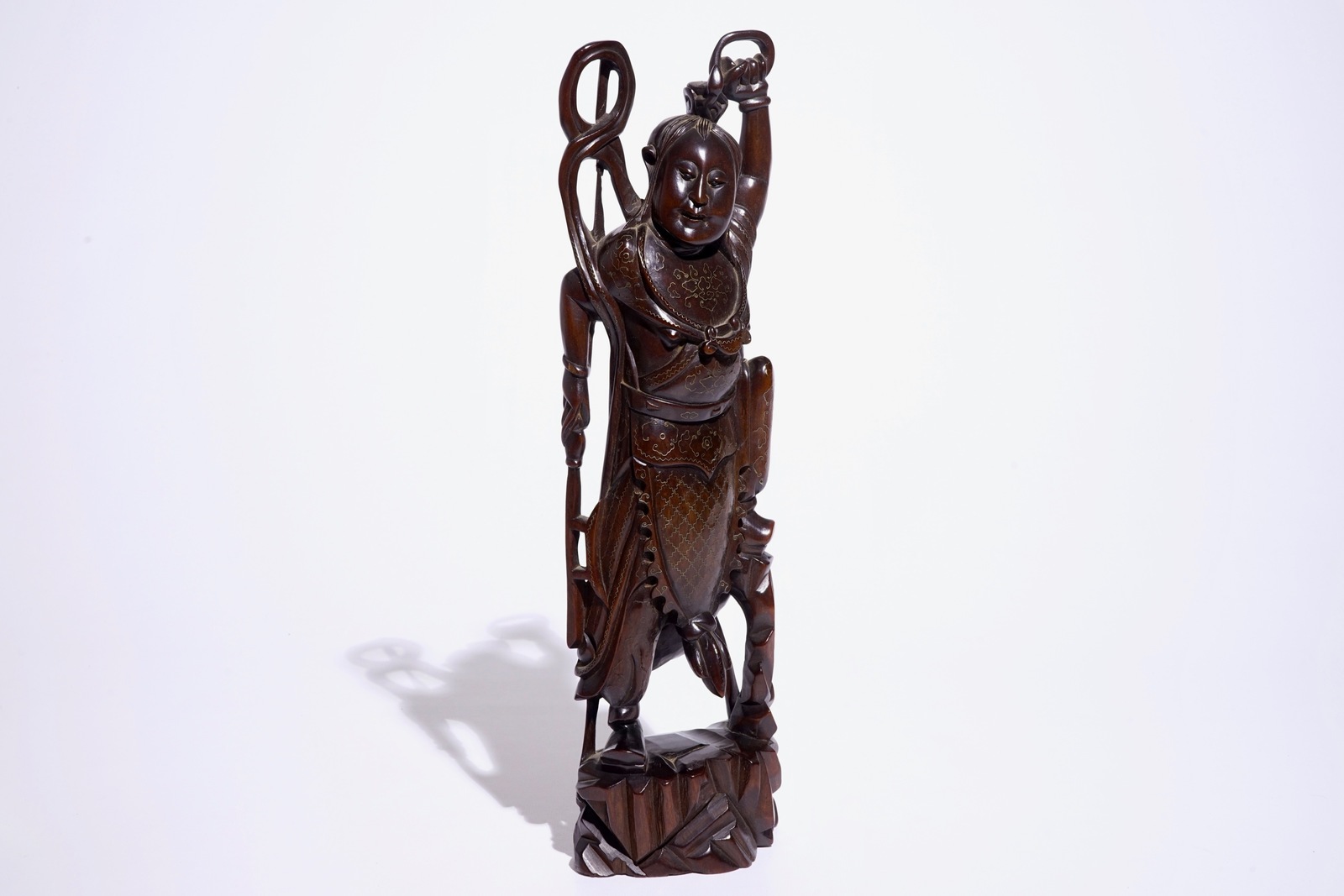 A large Chinese carved and inlaid wood figure, 19/20th C. H.: 43 cm Condition reports and high