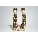 A pair of large polychrome ivory ladies with removable heads, 19/20th C. Dim.: 41 x 11 x 8 cmDim.:
