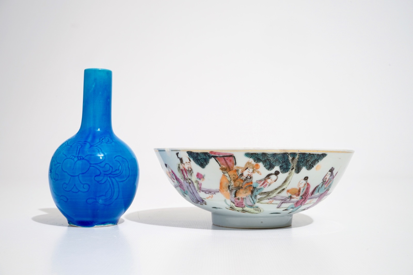 A varied lot of Chinese famille rose and monochrome porcelain, 19/20th C. H.: 32,5 cm (the ginger - Image 4 of 15