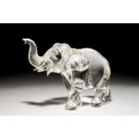 A Chinese carved rock crystal figure of an elephant, signed, 19/20th C. Dim.: 14,5 x 6,5 cm - H.: