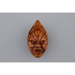 A Chinese carved walnut, signed, 20th C. L.: 5 cm Condition reports and high resolution pictures are