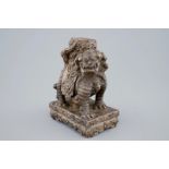 A Chinese temple dog in carved hardstone or marble, prob. late Ming H.: 21,5 cm Condition reports