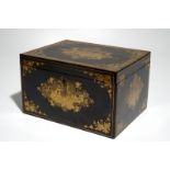 A Chinese export gilt lacquer tea box, 19th C. Dim.: 26 x 20 x 16 cm Condition reports and high