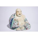 A fine large Chinese famille rose model of Buddha, 19/20th C. H.: 25,5 cm - Dim.: 27 x 25 cm (the