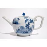 A Chinese blue and white teapot with landscape design, Qianlong L.: 22 cm - H.: 12 cm Condition