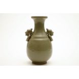 A monochrome Chinese celadon vase, 19th C. H.: 20 cm Condition reports and high resolution