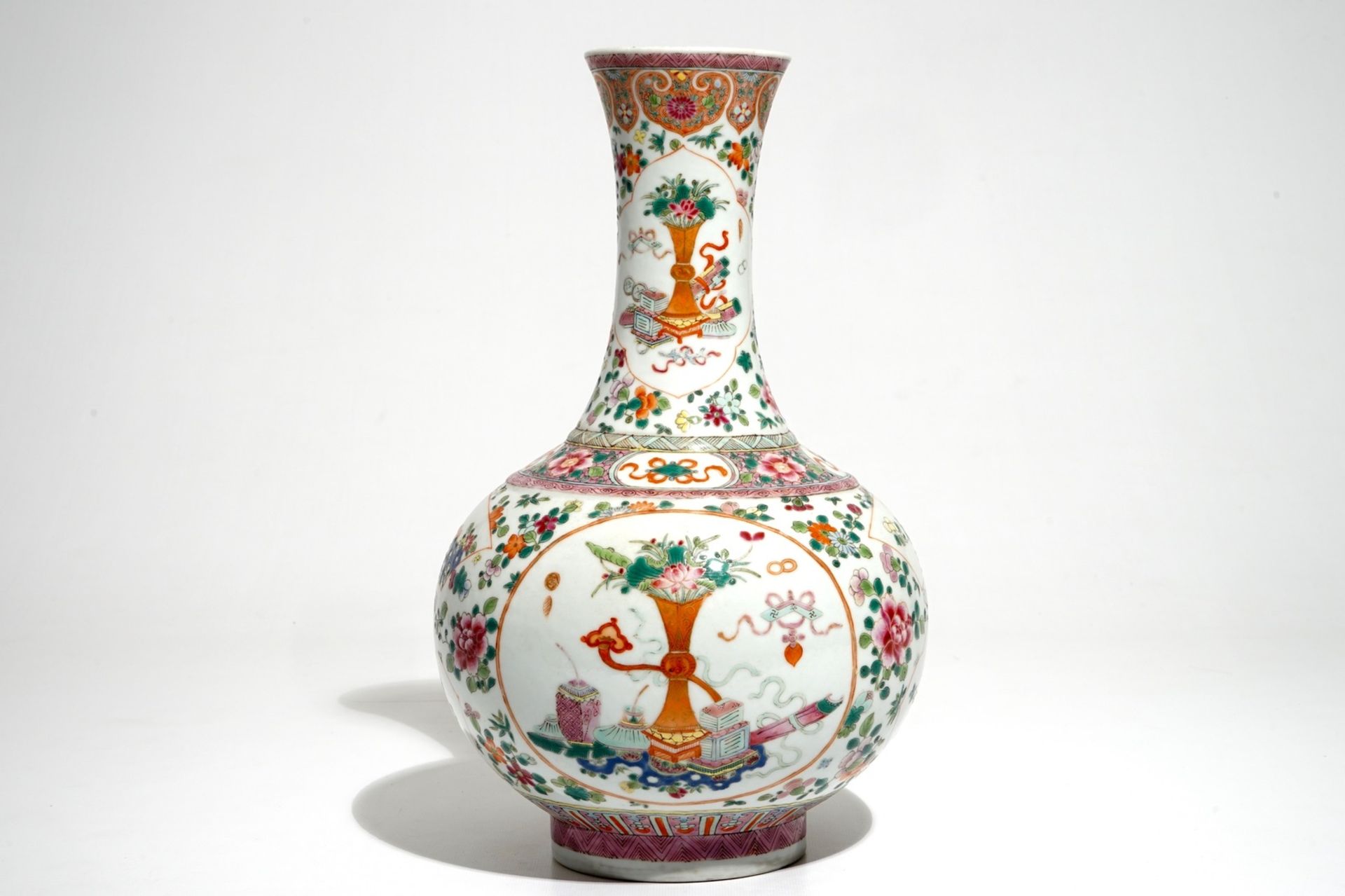 A Chinese famille rose bottle vase, Guangxu mark, 20th C. - Image 3 of 6