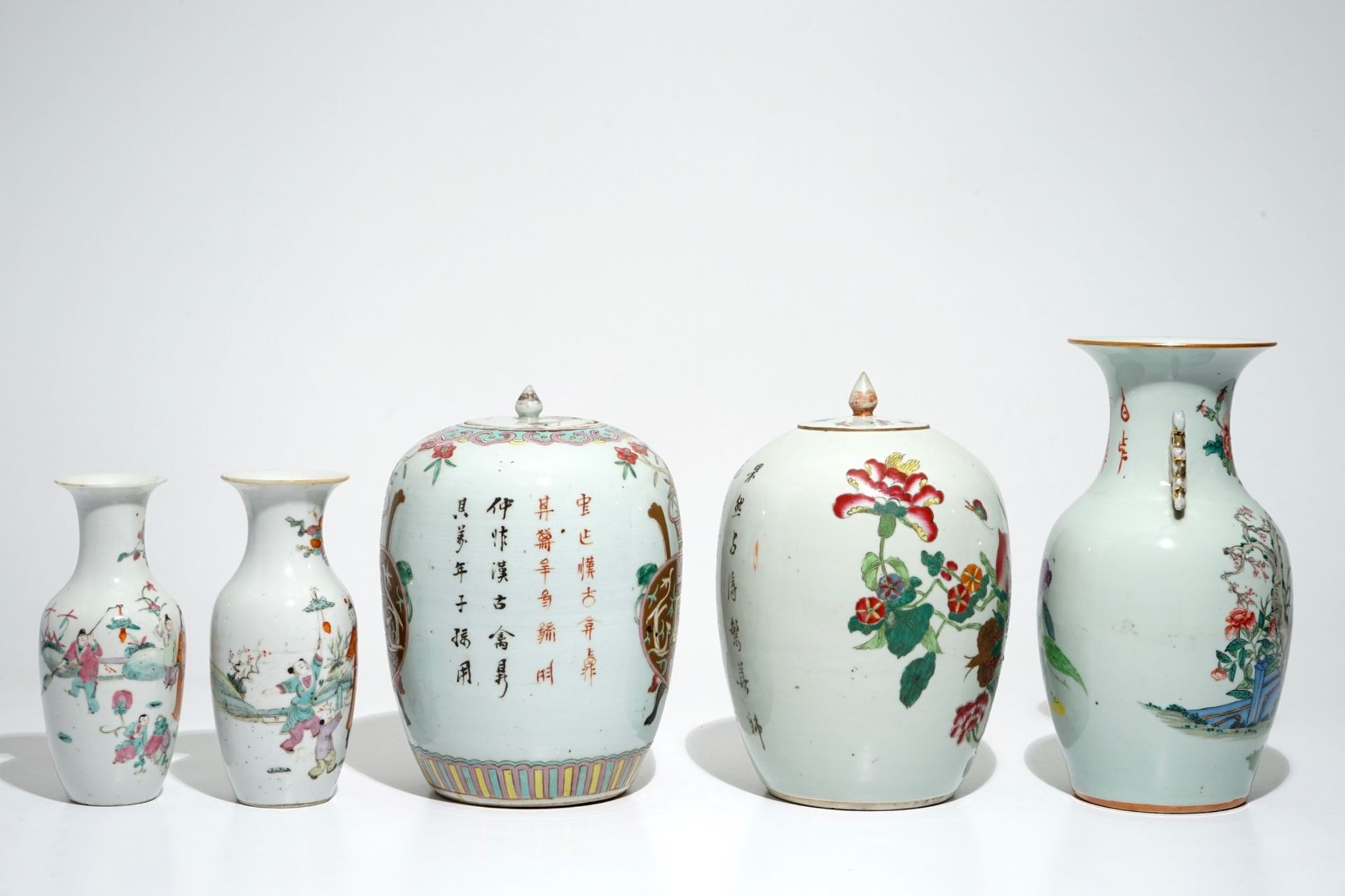 Five various Chinese famille rose vases, 19/20th C. - Image 4 of 6