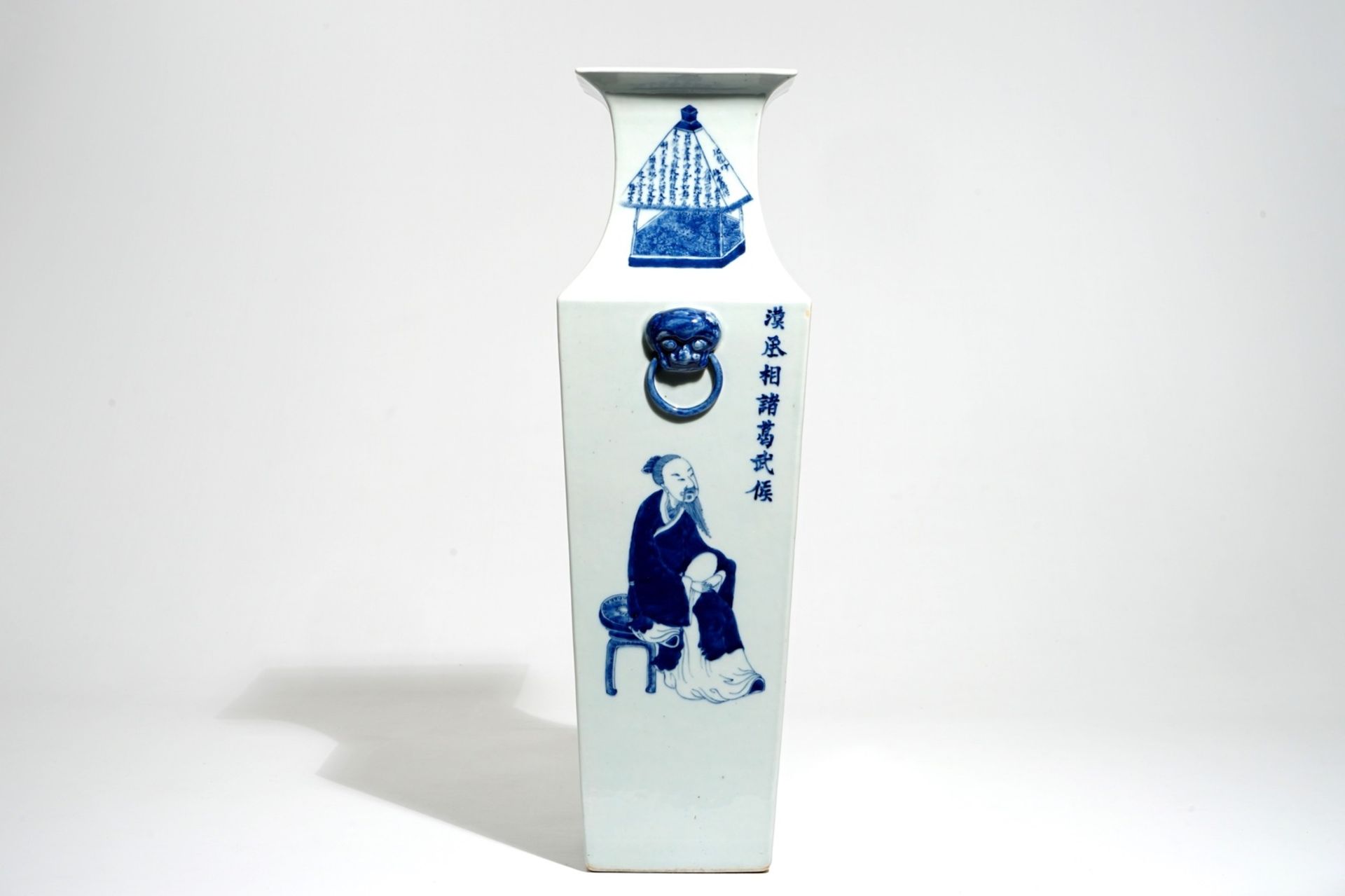 A Chinese square blue and white Wu Shuang Pu vase, 19th C. - Image 5 of 7