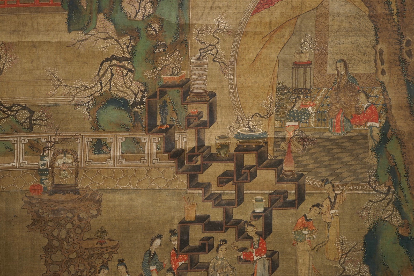 A Chinese silk scroll painting of a garden scene, signed, 18/19th C. - Image 3 of 6