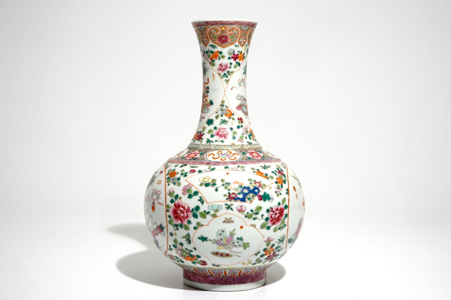 A Chinese famille rose bottle vase, Guangxu mark, 20th C. - Image 2 of 6