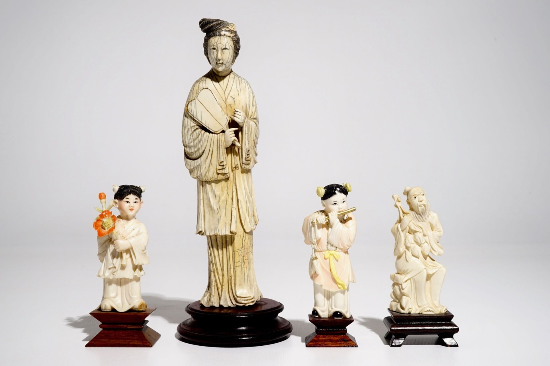 Four Chinese ivory figures on wooden bases, 19/20th C. - Image 2 of 7