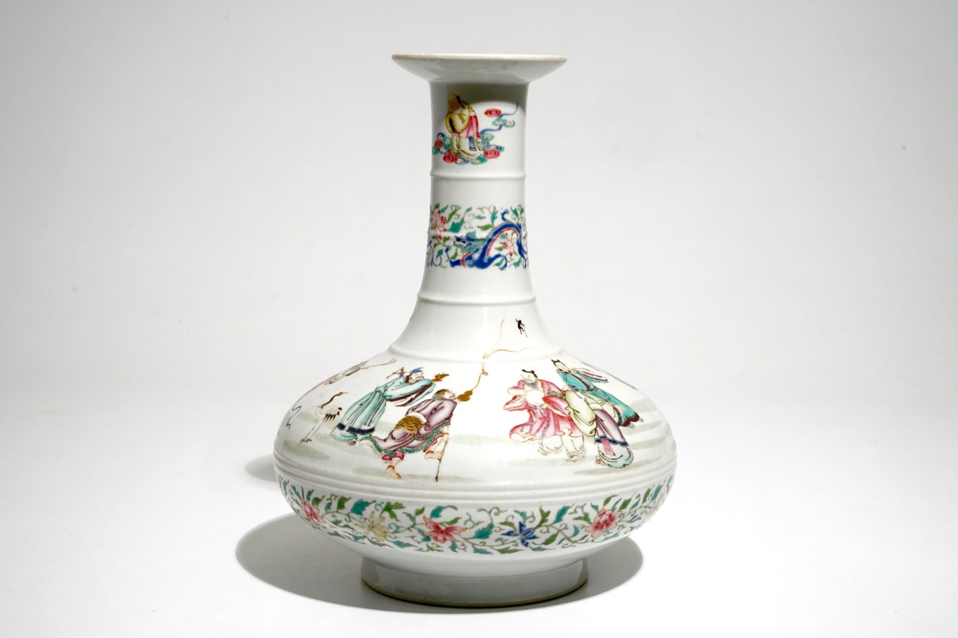 A Chinese famille rose vase with the eight immortals, 20th C. - Image 7 of 10