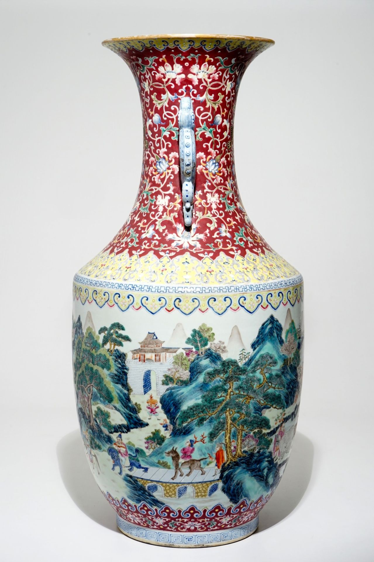 A very large Chinese famille rose vase, Qianlong mark, 19/20th C. - Image 2 of 6