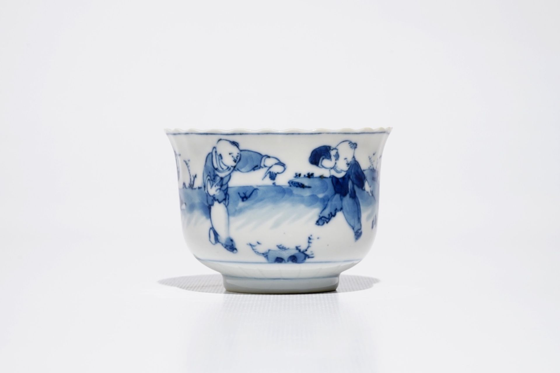 Six Chinese blue and white cups and saucers, Kangxi mark, 19th C. - Image 7 of 10