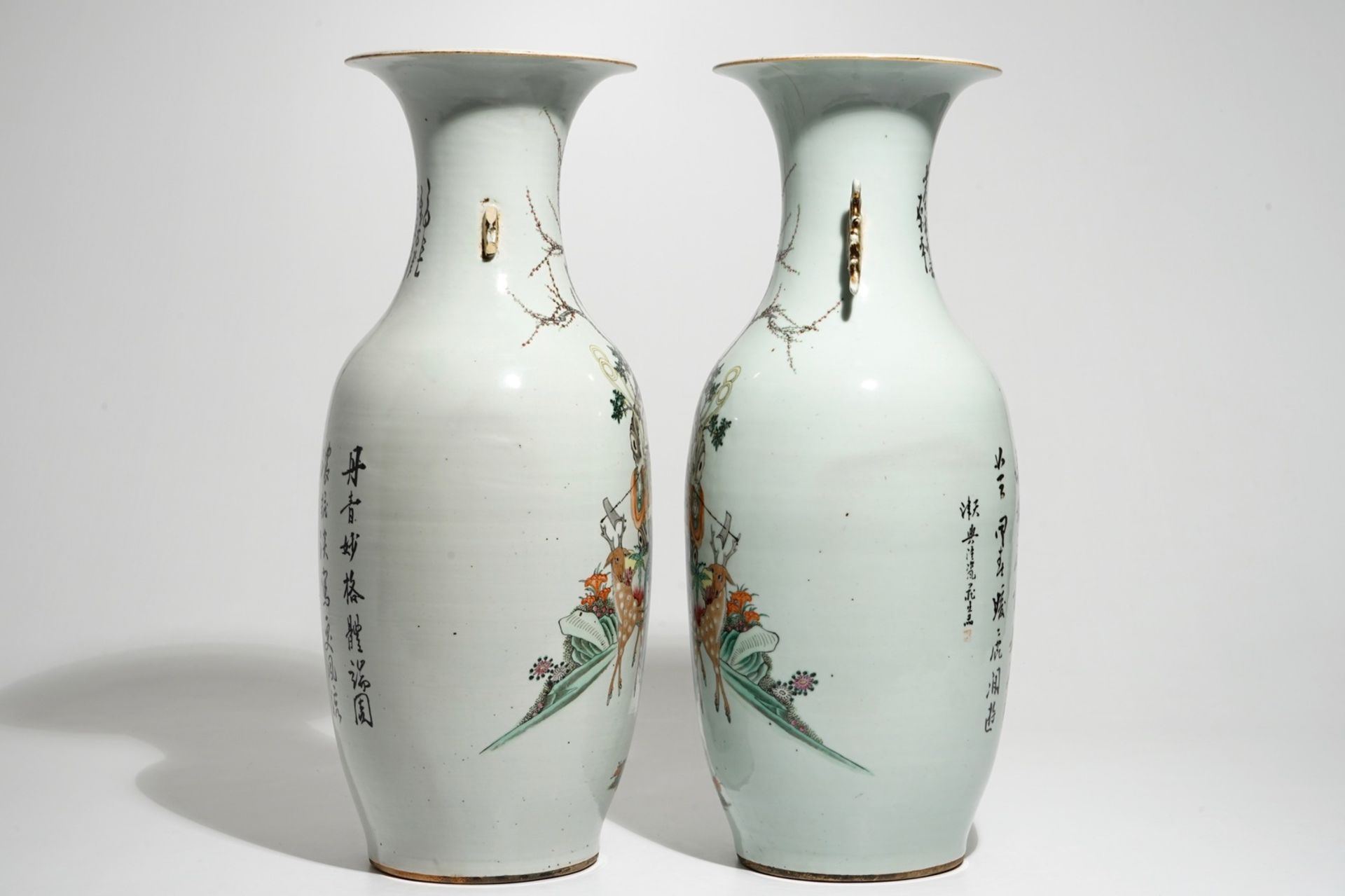 A pair of Chinese famille rose vases with female immortals, 19/20th C. - Image 4 of 6