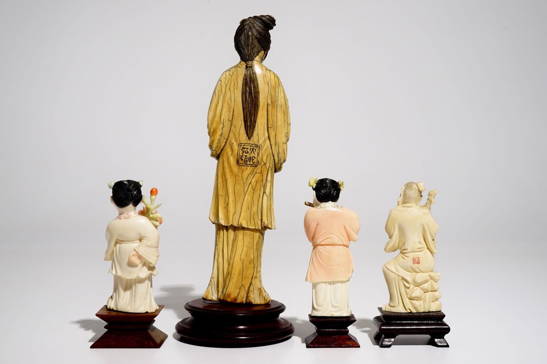 Four Chinese ivory figures on wooden bases, 19/20th C. - Image 4 of 7