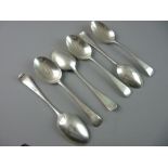 A SET OF SIX SILVER PLAIN HANDLED DESSERT SPOONS, 9 troy ozs, Sheffield 1913