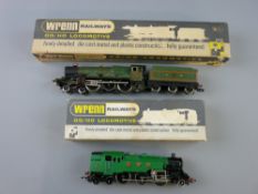 MODEL RAILWAY - a Wrenn W2222 4-6-0 GWR 'Devizes Castle', no. 702, near mint, boxed and a W2220