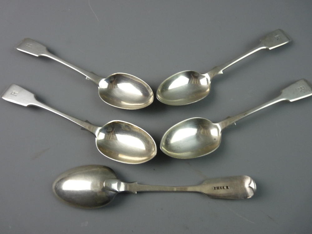 A SET OF FIVE FIDDLE PATTERNED SILVER SERVING SPOONS, all initialled 'R', 6.8 troy ozs, Sheffield