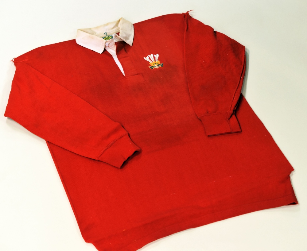 'WALES GREATEST EVER' - SIR GARETH EDWARDS' INTERNATIONAL WELSH RUGBY JERSEY MATCH WORN V IRELAND IN