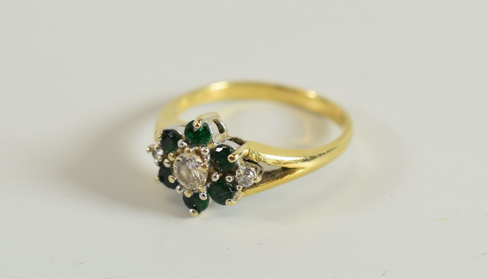 AN EMERALD & DIAMOND FLORAL CLUSTER RING set in 18ct yellow gold, 3.88gms - Image 2 of 2