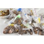 A LARGE QUANTITY OF LOOSE COINAGE, pre-decimal and foreign with some older coins noted,