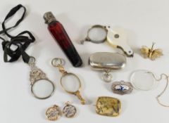 A PARCEL OF SMALL COLLECTABLES including mother-of-pearl handled fold-out eye-glass, folding