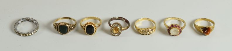 A PARCEL OF SEVEN MIXED RINGS including one 18ct ring and three marked for 9ct gold