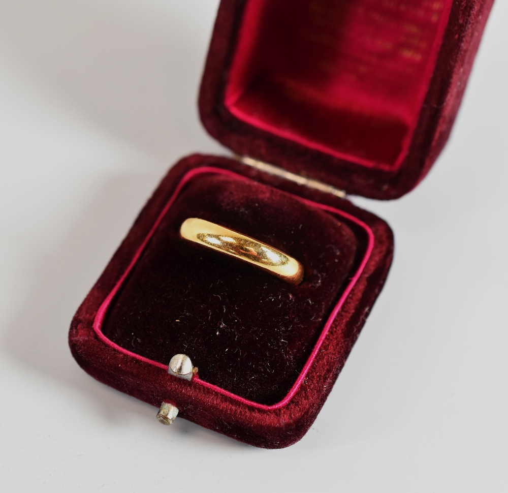 A 22CT YELLOW GOLD WEDDING BAND, 8.9gms - Image 2 of 2