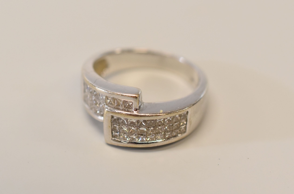 AN 18K WHITE GOLD & DIAMOND TENNIS BRACELET & SIMILAR RING, 14.1gms total - Image 2 of 3