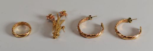 A PARCEL OF WELSH 'CLOGAU' 9CT GOLD ITEMS comprising pair of hoop earrings, Celtic style two-tone