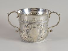 A WILLIAM III BRITANNIA STANDARD SILVER PORRINGER with fluted lower body and gadrooned band and