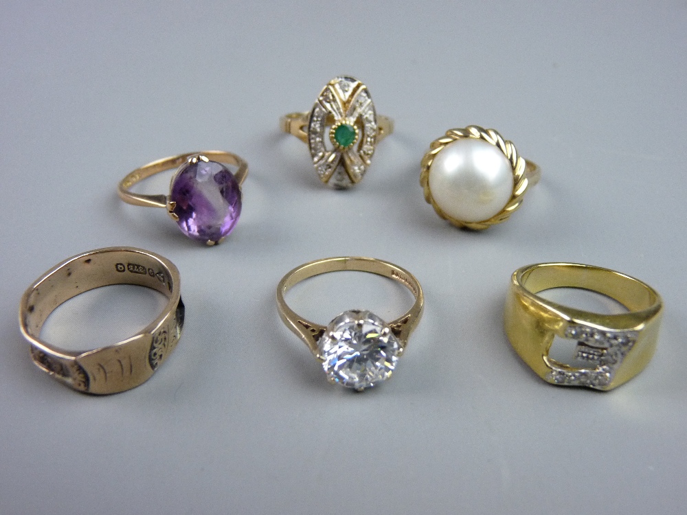 SIX NINE CARAT GOLD DRESS RINGS, 20 grms