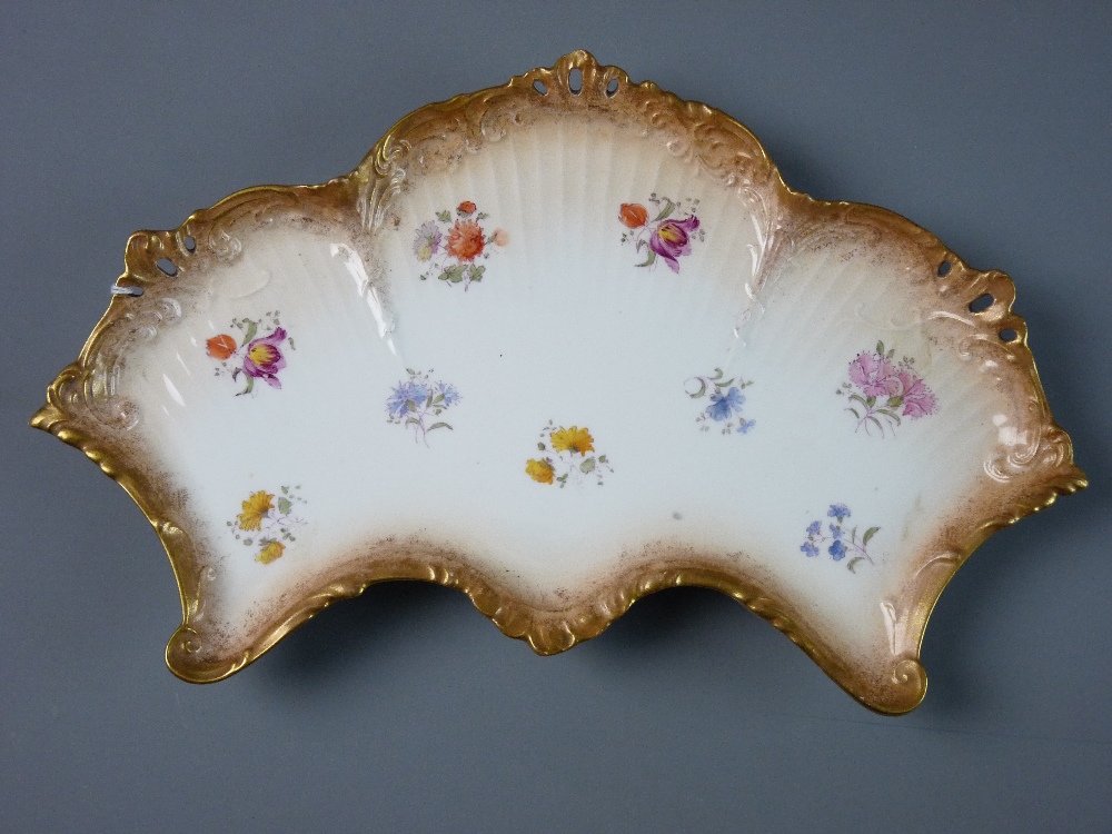 A MOORE BROTHERS KIDNEY SHAPED FLORAL DECORATED TRAY with pierced and scrolled border