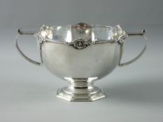 A HALLMARKED SILVER TWIN HANDLED PEDESTAL BOWL by the Goldsmith & Silversmith Company, the body of