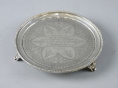 A HALLMARKED SILVER CIRCULAR PRESENTATION CARD TRAY, the 18 cms diameter tray with beaded edge and