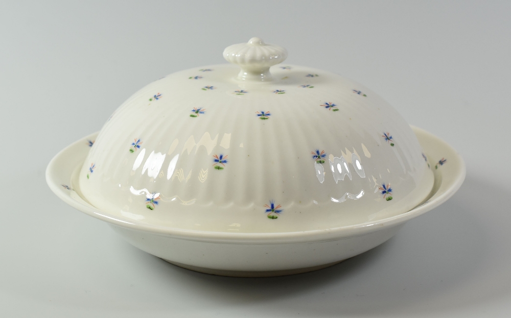 A SWANSEA PORCELAIN MUFFIN DISH with circular flared base, the cover with convex Paris Flute