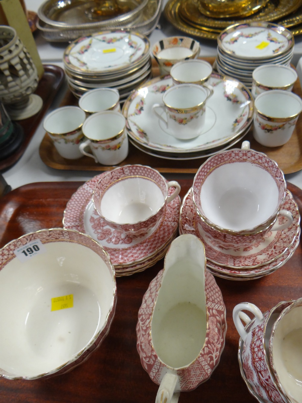Quantity of mixed tea ware in two patterns