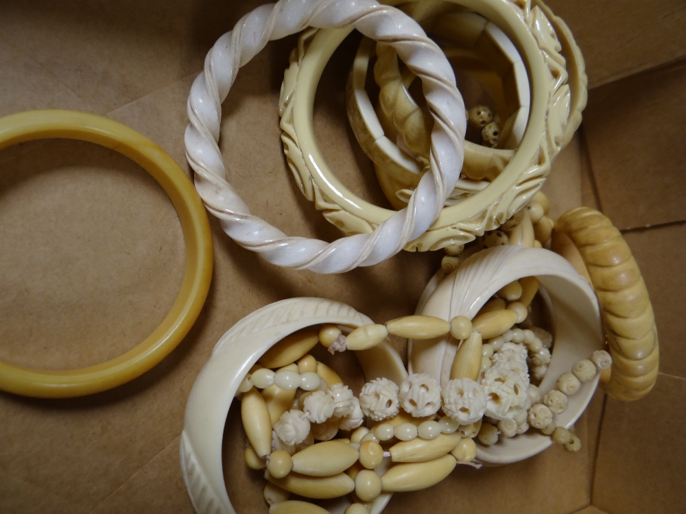 A parcel of early twentieth century ivory / bone jewellery